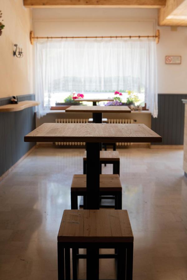 Dolomiti Des Alpes Hotel *